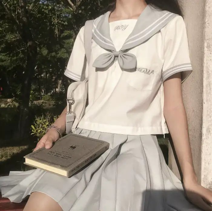 蒙心匿爱